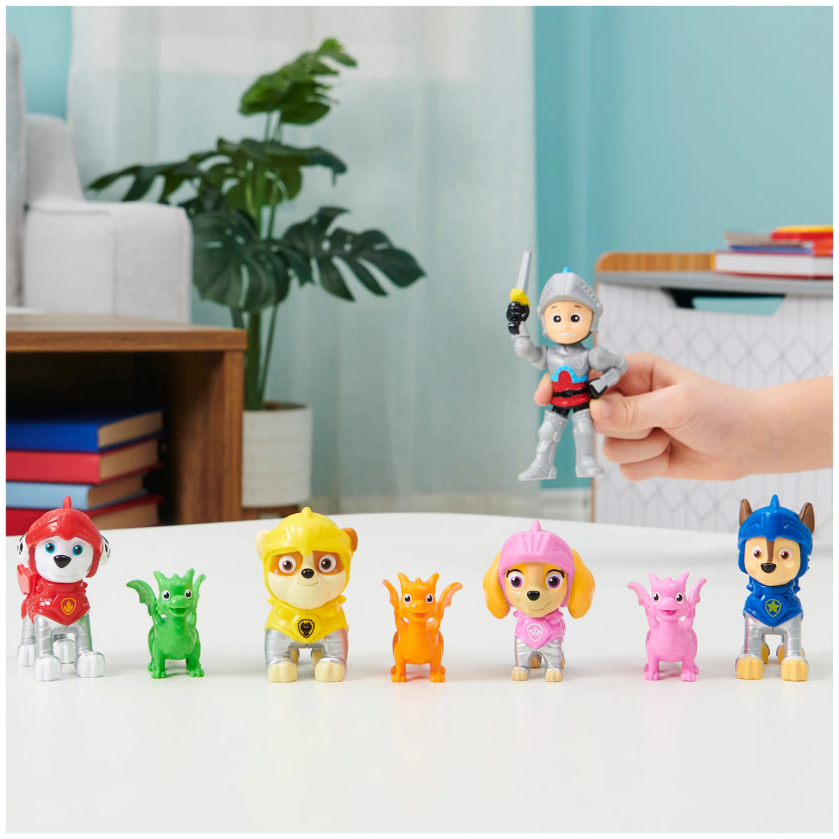 8 pc. Figure Gift Pack L621