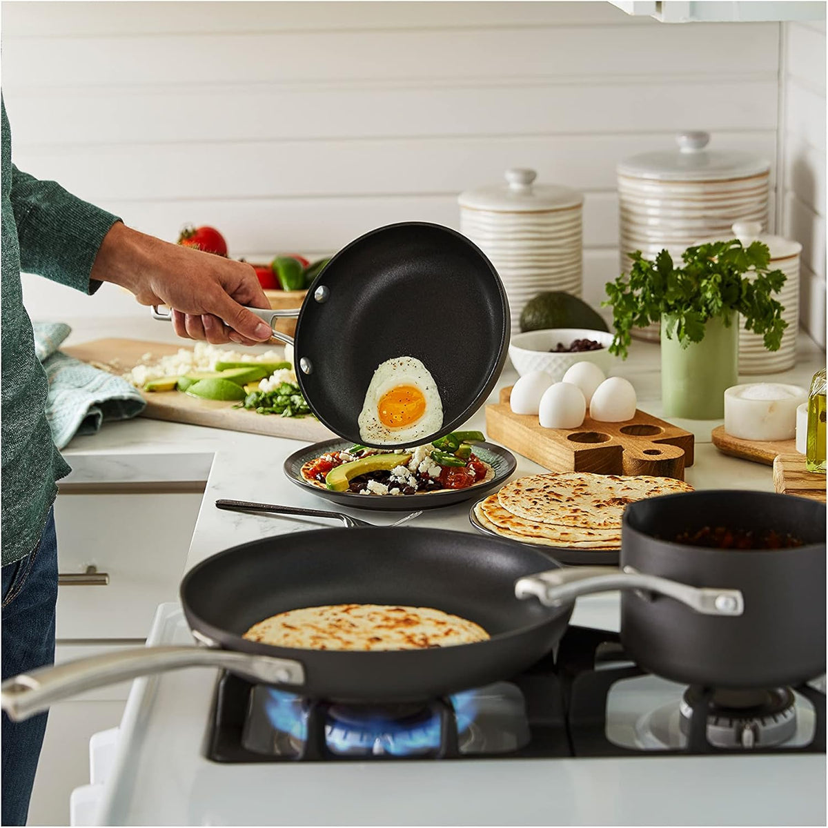 Calphalon Classic Hard-Anodized Nonstick Cookware U492