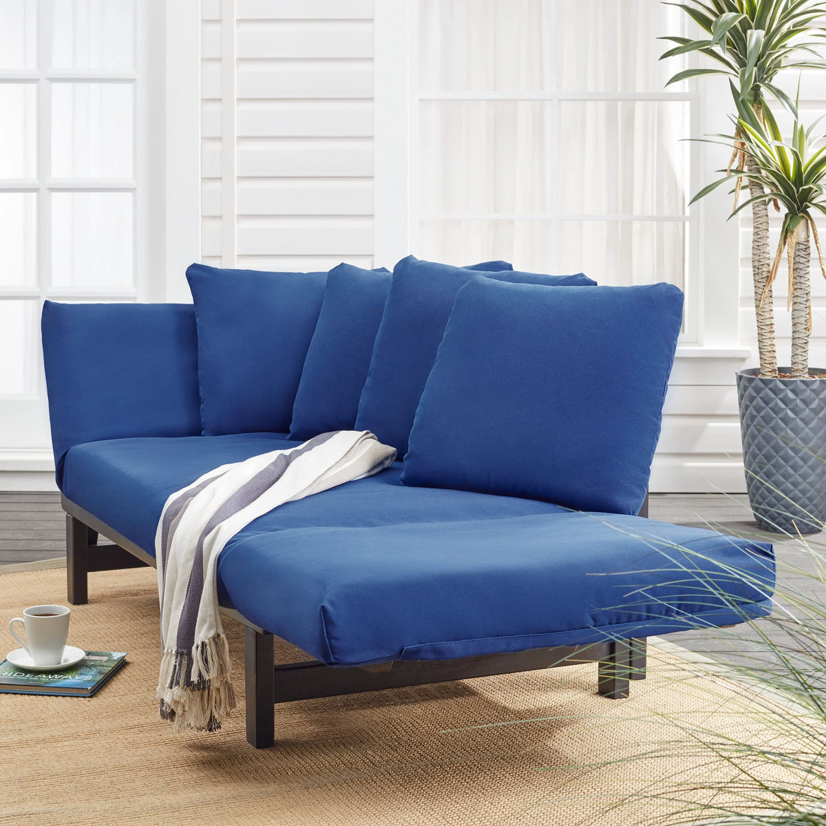 Convertible Outdoor Daybed Sofa Green Cushion V335585