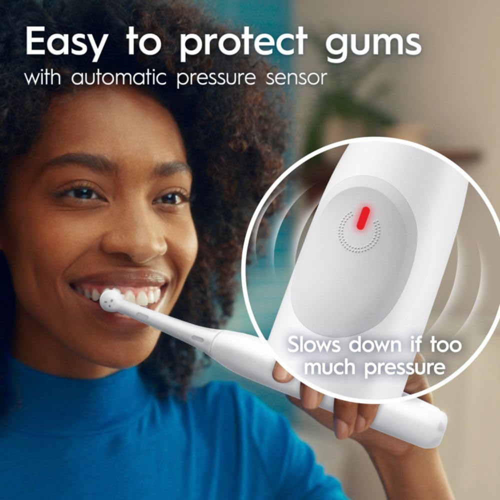 Pure White Rechargeable Electric Toothbrush with 2 Brush Heads Q48042