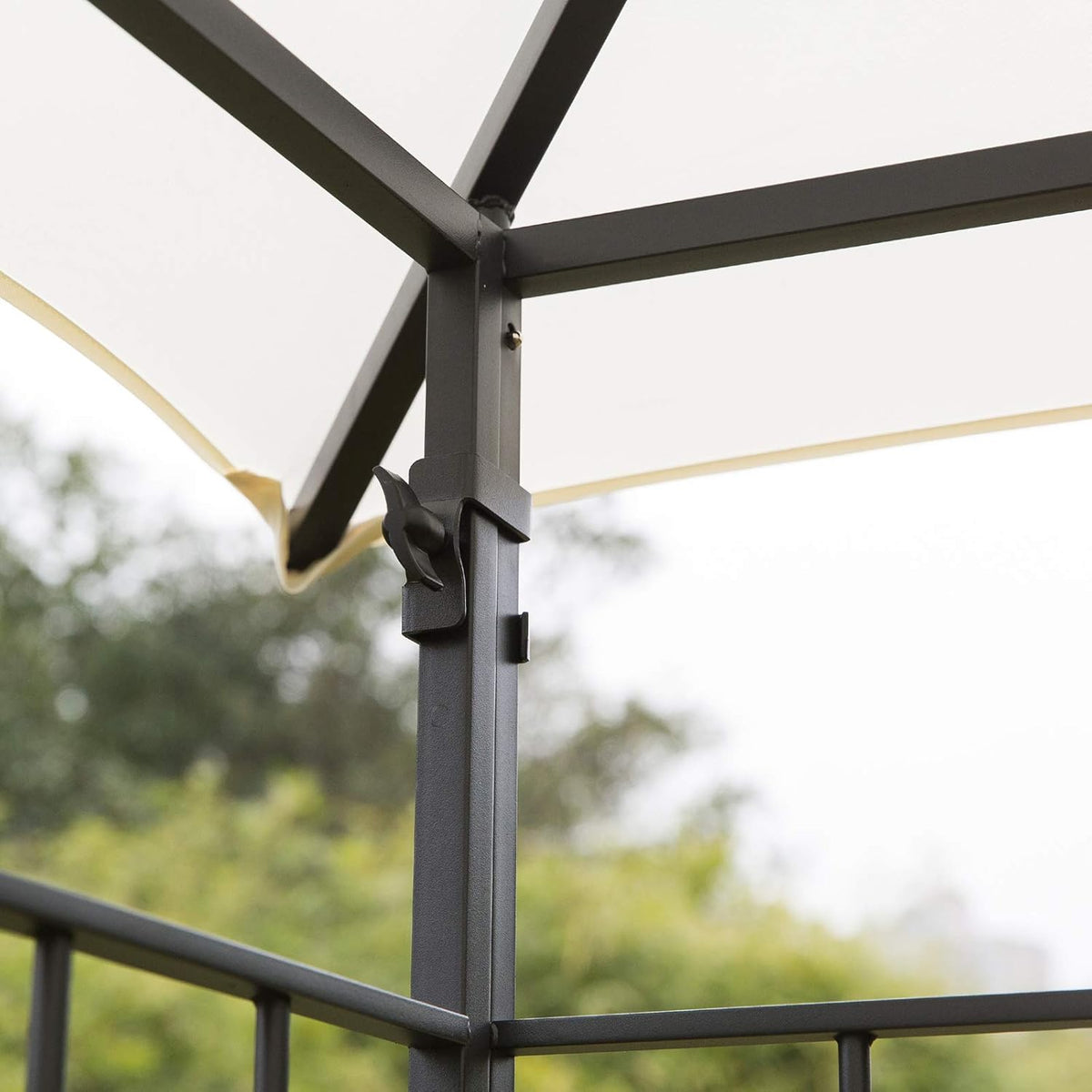 10' x 10' Outdoor Patio Gazebo Canopy with Vented Roof L72737