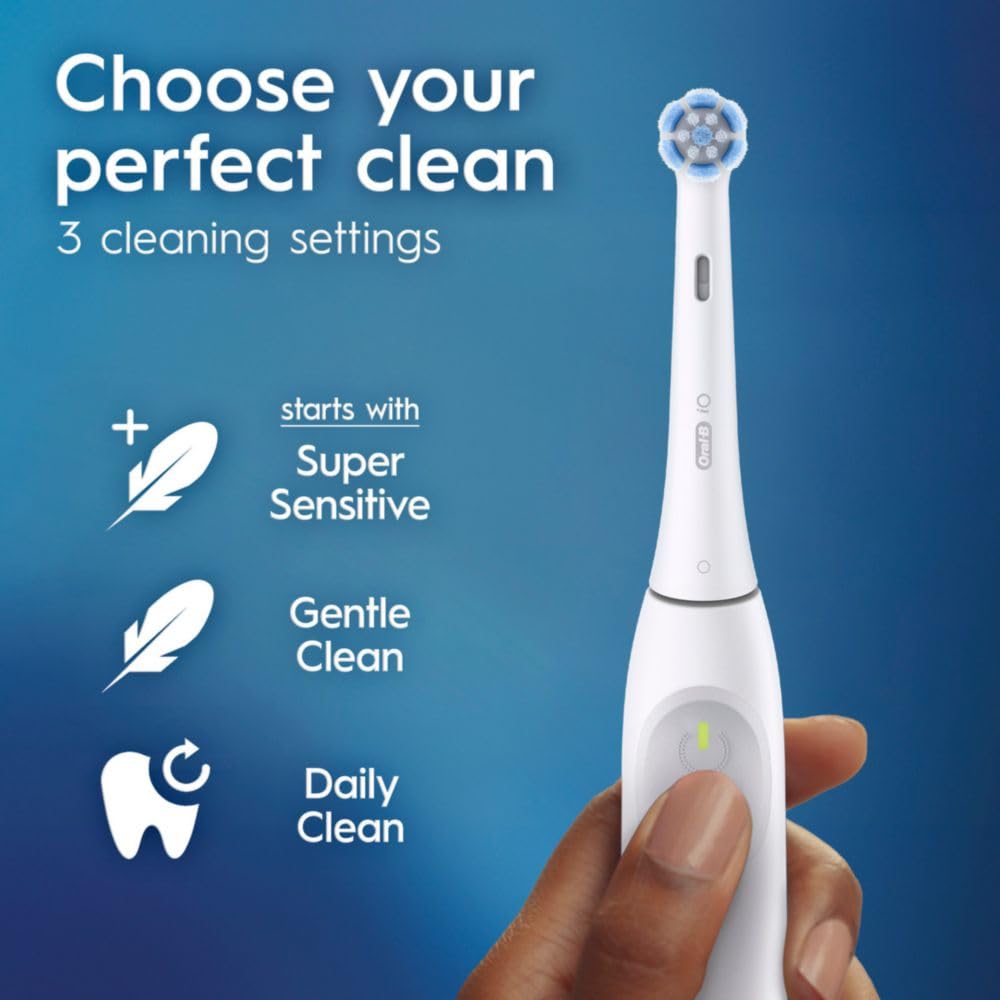 Pure White Rechargeable Electric Toothbrush with 2 Brush Heads Q48042