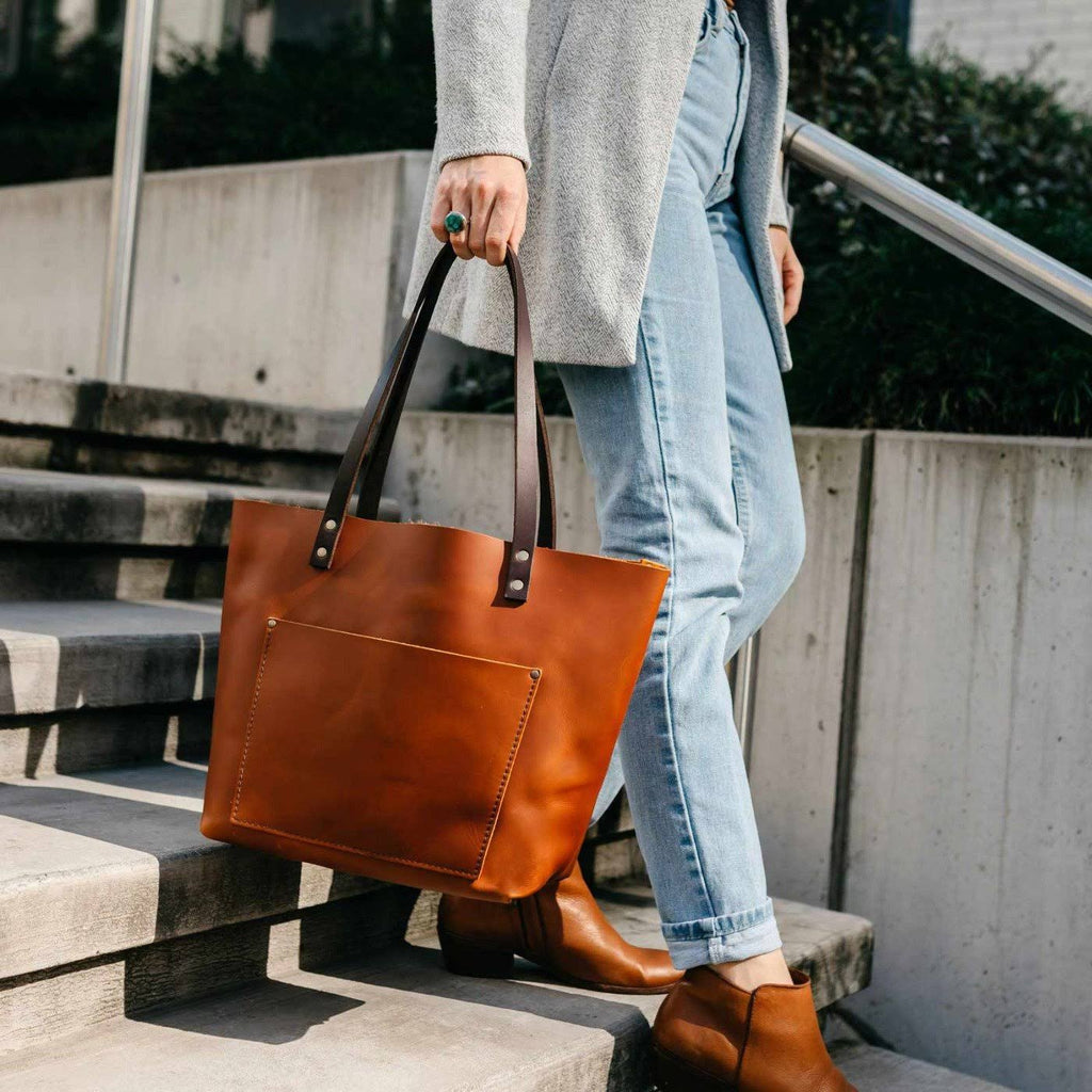 Classic Tote M223