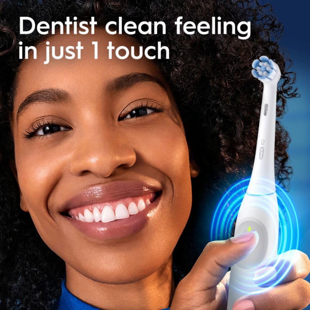 Pure White Rechargeable Electric Toothbrush with 2 Brush Heads Q48042
