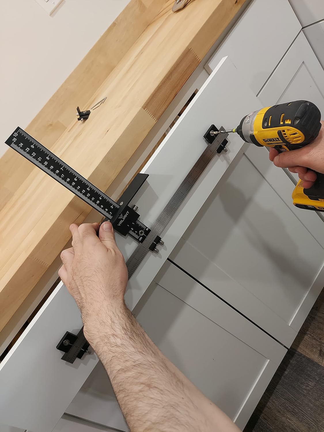 Adjustable Cabinet Hardware Jig Drill Guide Q69950