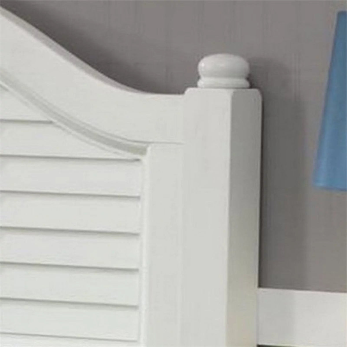 Queen Headboard in Off White Q640457